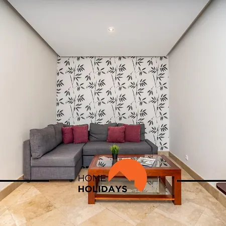 #289 T2 Almeida Garret F By Holidays アパート *