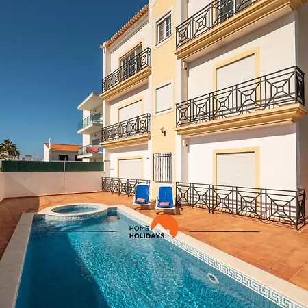 #289 T2 Almeida Garret F By Holidays Appartement *